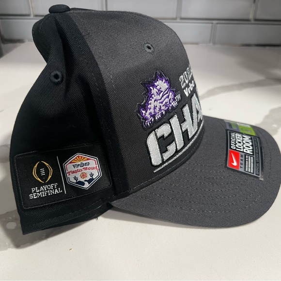 Nike 2022 Vrbo FIESTA Bowl Champs Tcu Horned Frogs SnapBack Hat Cap Grey Black - Picture 2 of 5